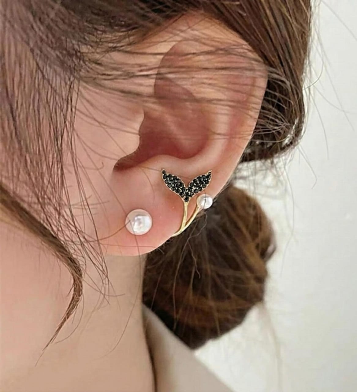 AUJ-939 Korean Fish Tail Earrings – SILVER