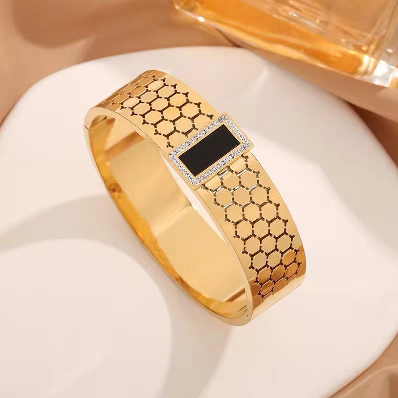 Luxury Gold Plated Honeycomb Cuff Bangle – Elegant Diamond-Studded Bracelet with Black Enamel Centerpiece for Women